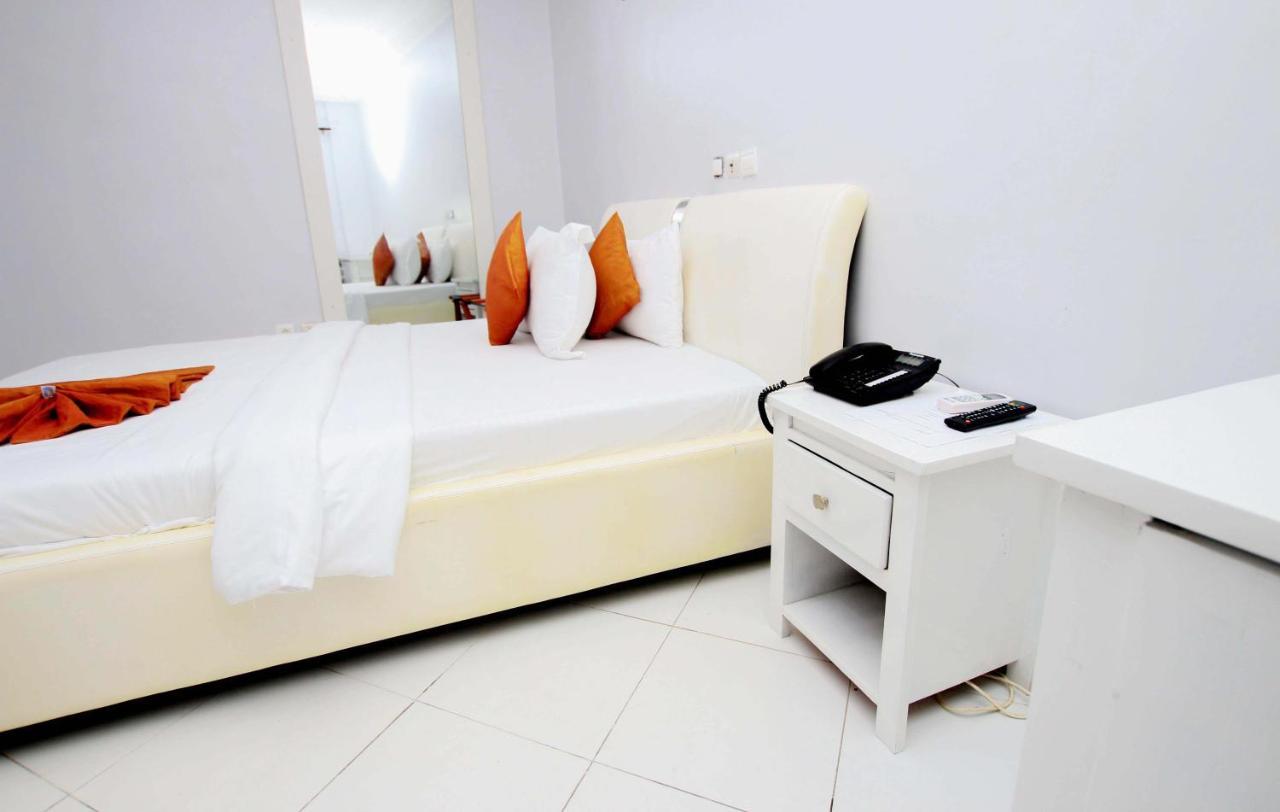 Hotel Galilee كوتونو المظهر الخارجي الصورة
